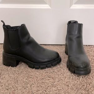 Steve Madden howler booties